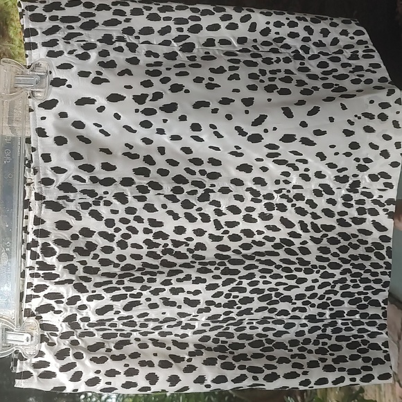 Hand Taylored animal print skirt black and off white UNIQUE - Picture 2 of 5